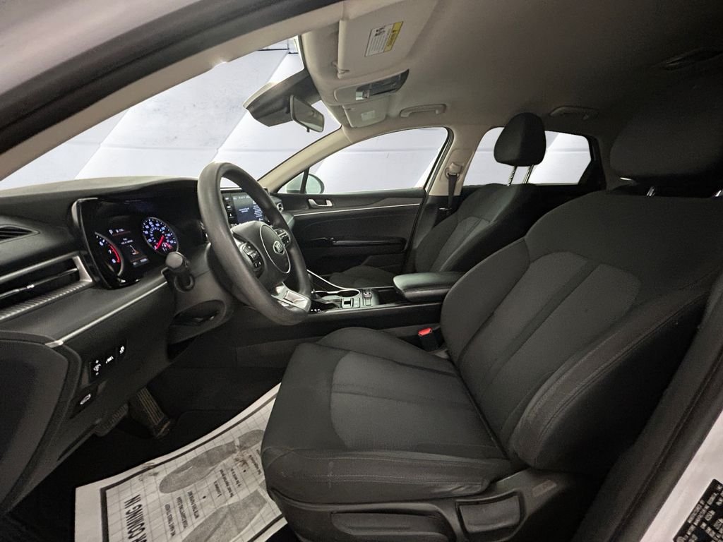 Used 2021 White Kia LXS image 7