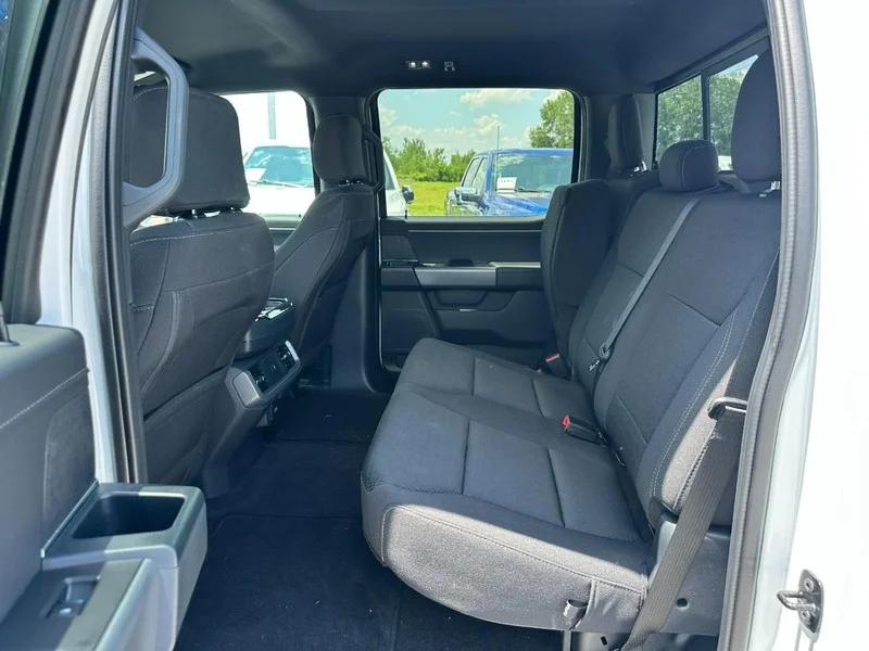 New 2026 Oxford White Ford XLT 4WD SuperCrew 5.5