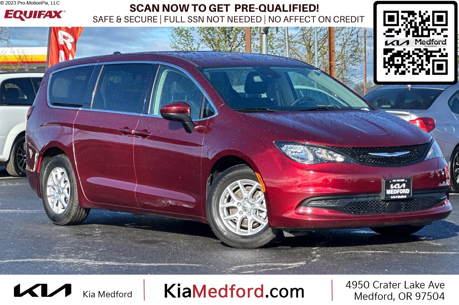 2023 Chrysler Voyager LX