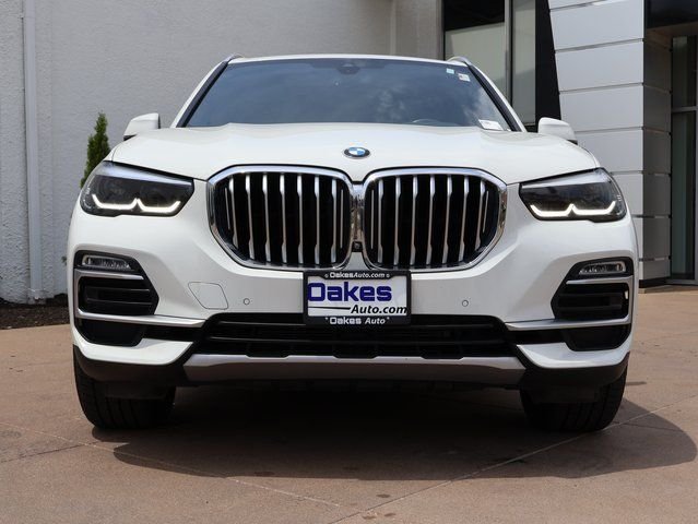 Used 2020 BMW X5 40i with VIN 5UXCR6C04L9B71532 for sale in Kansas City