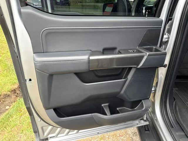 Used 2023 Silver Ford XLT image 20