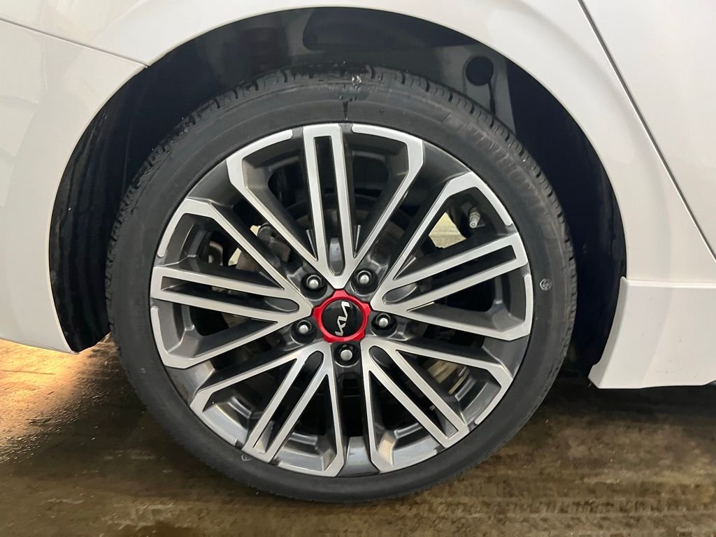Used 2024 White Kia GT image 31