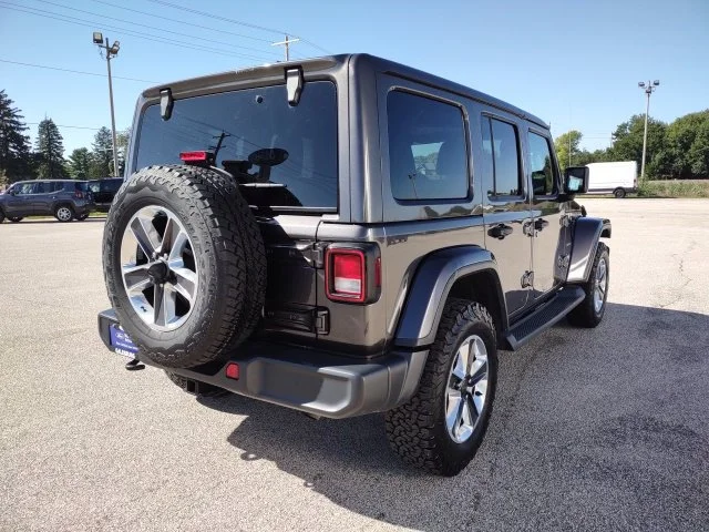Certified Used 2019 Granite Crystal Clearcoat Metallic Jeep Unlimited Sahara image 5