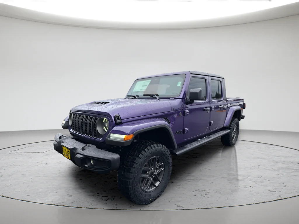 2026 Jeep Gladiator Sport S Auto's photo