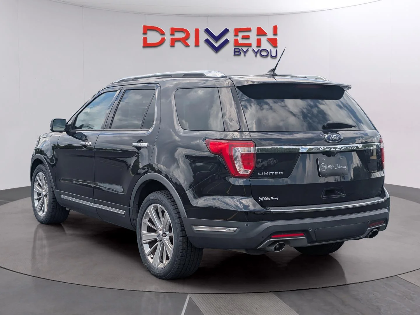 Used 2019 Agate Black Ford Limited image 3