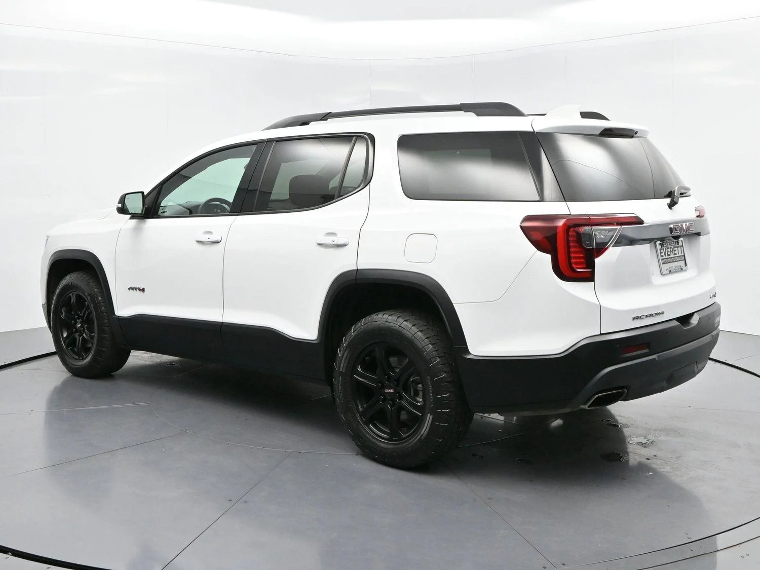 Used 2023 Summit White GMC AT4 image 5