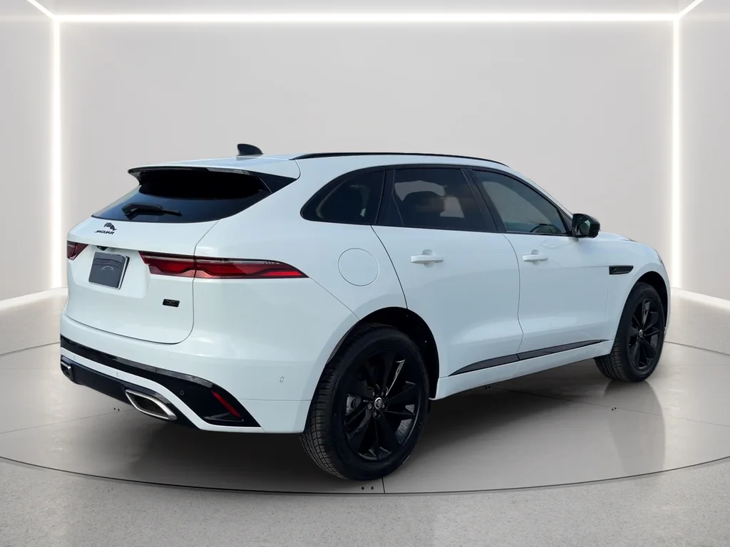 New 2026 Fuji White Jaguar P400 R-Dynamic S image 5