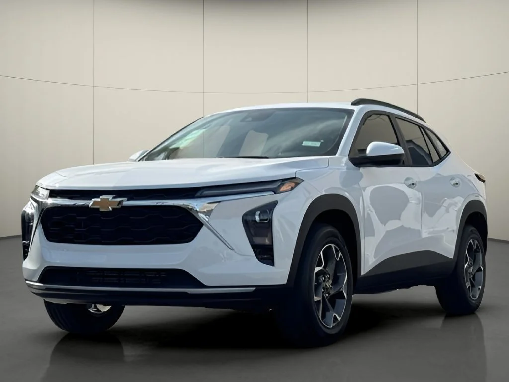 New 2026 Summit White Chevrolet LT image 3