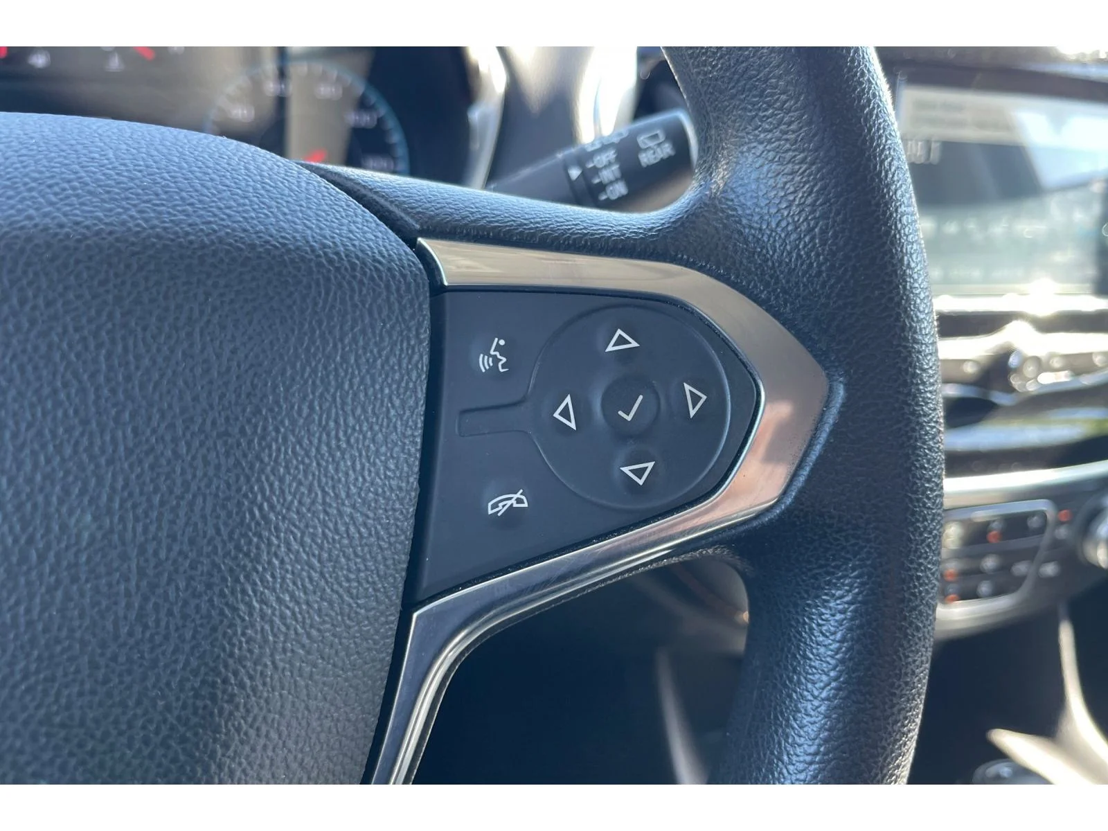 Used 2019 SATIN STEEL METAL Chevrolet LS image 36