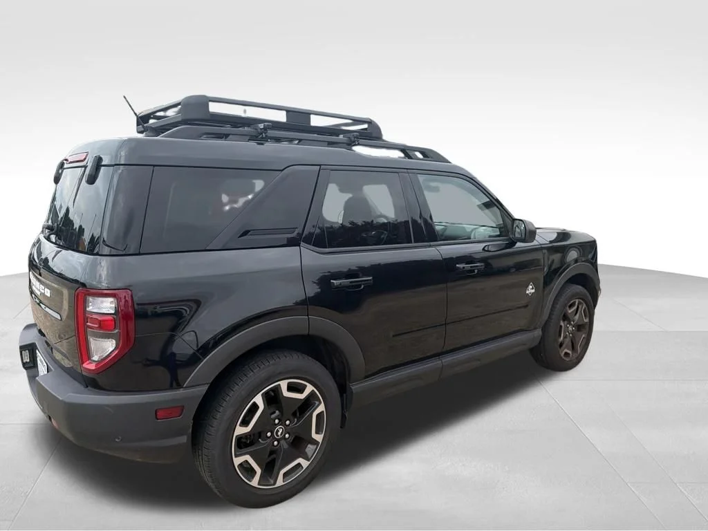 Used 2022 Black Ford Outer Banks image 14