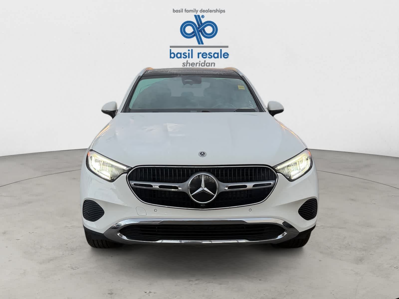 Used 2025 Polar White Mercedes-Benz GLC 300 image 10