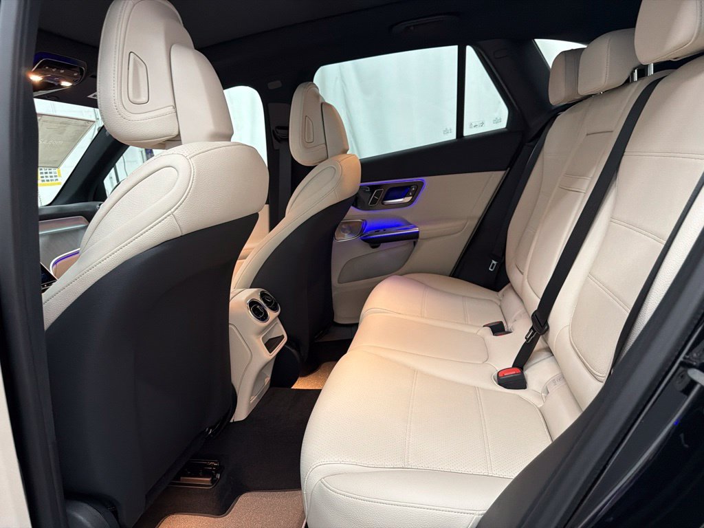 New 2027 Black Mercedes-Benz GLC 300 image 51
