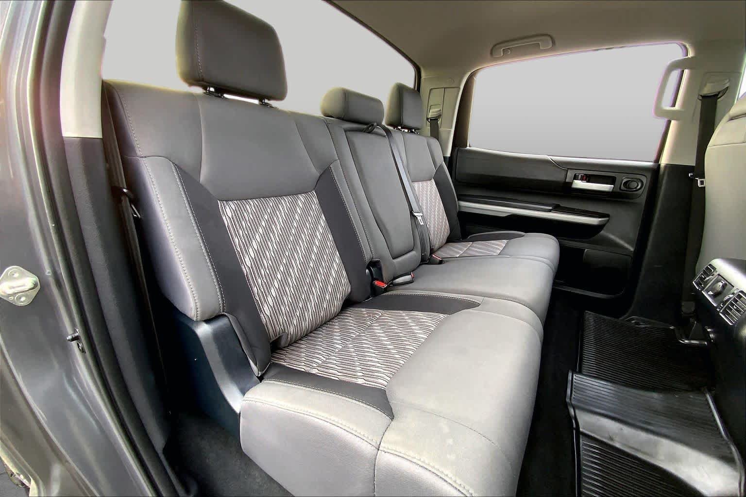 Used 2018 Magnetic Gray Metallic Toyota SR5 image 20