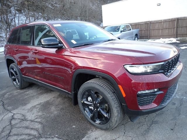 New 2025 Velvet Red Pearl-Coat Exterior Paint Jeep Limited image 9