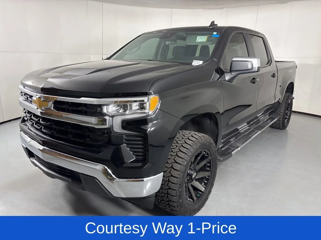 Used 2024 Black Chevrolet LT image 5
