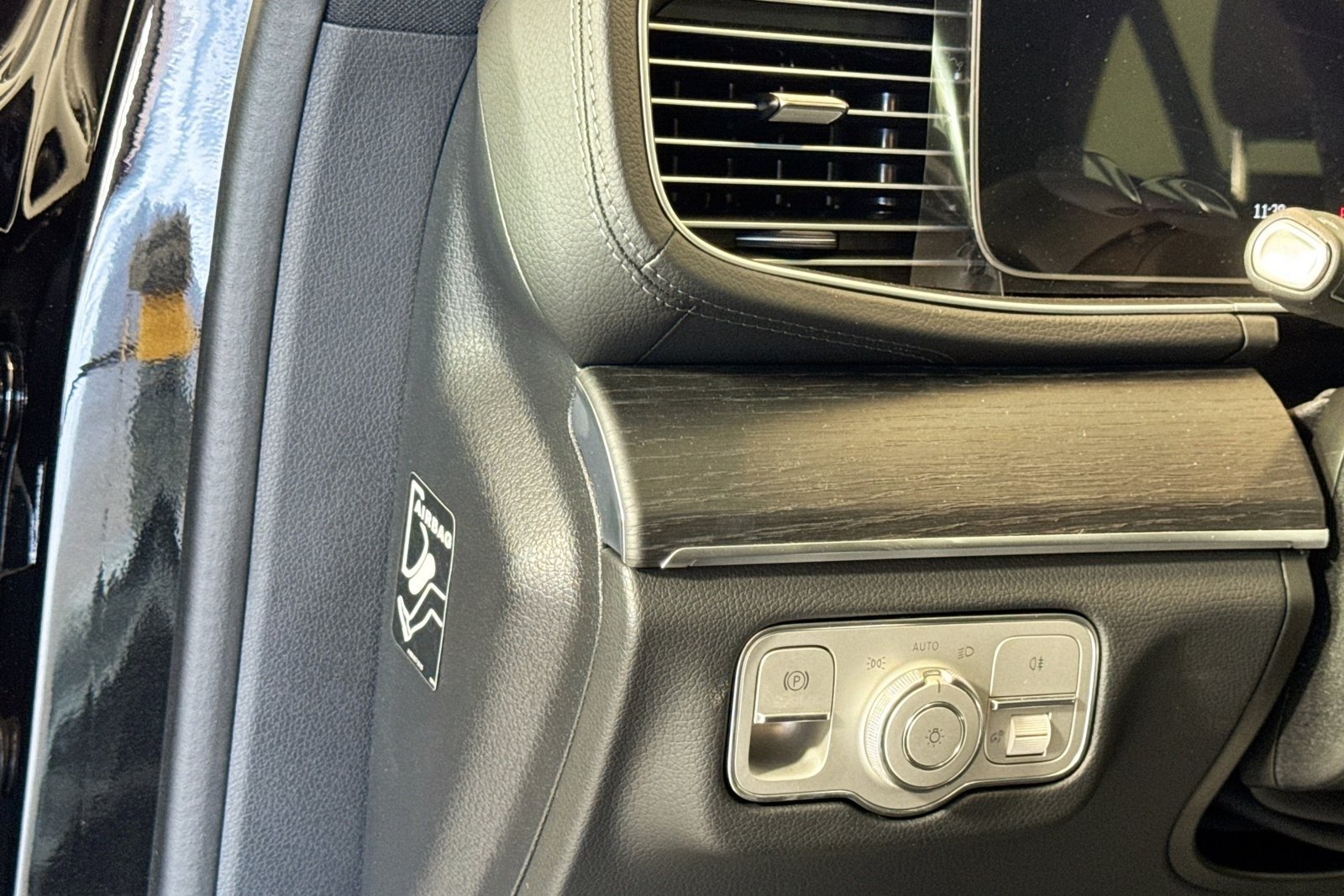 New 2026 Obsidian Black Metallic Mercedes-Benz GLE 350 image 10