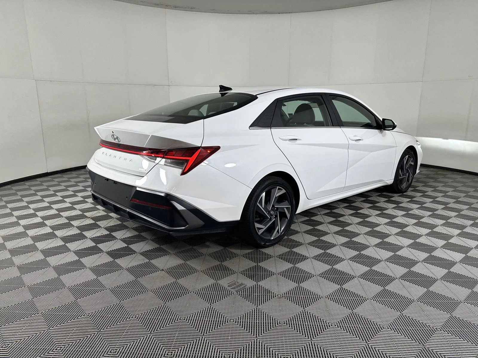 Used 2024 Serenity White Hyundai Limited image 11