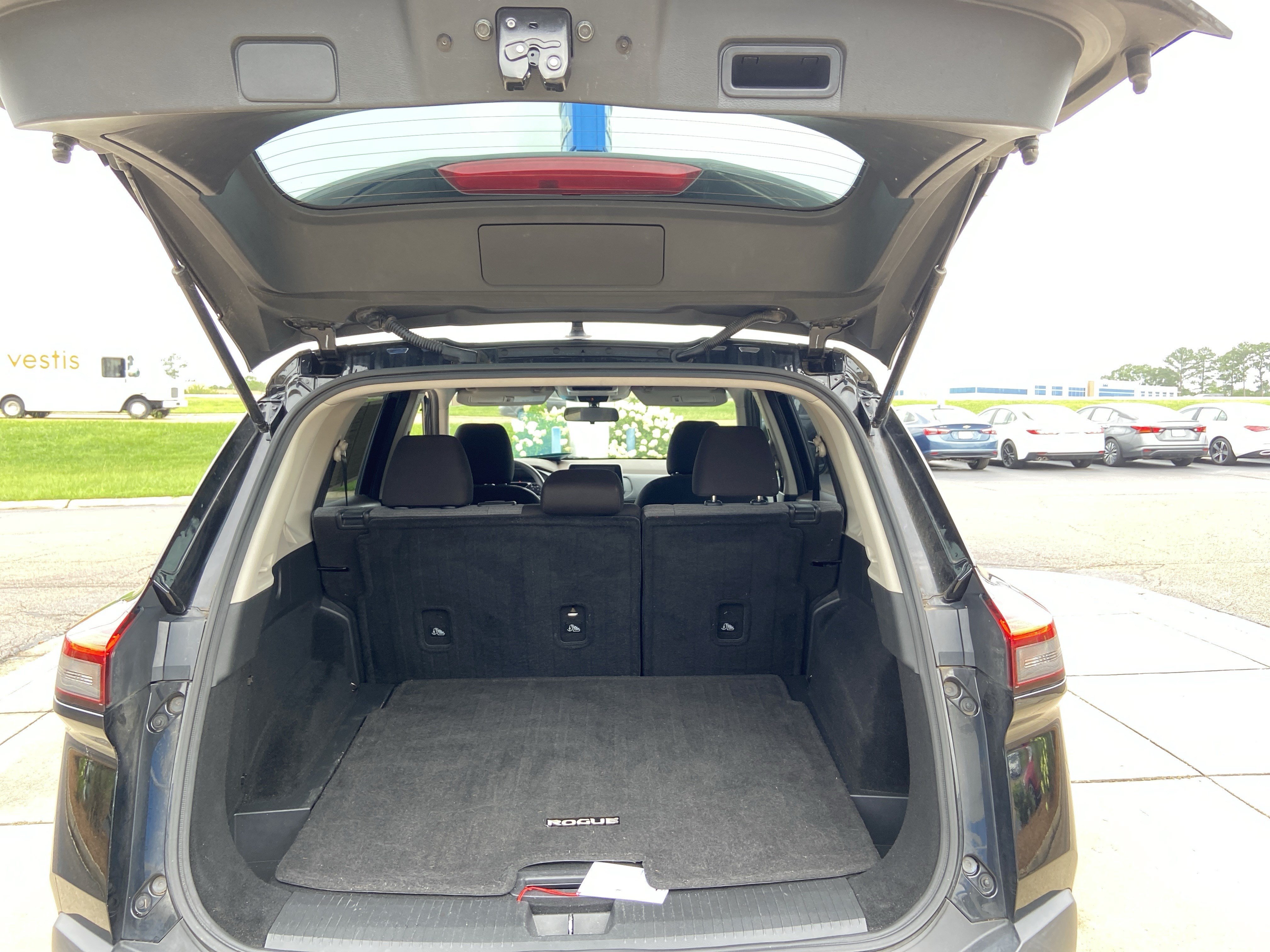 Used 2023 Super Black Nissan SV image 26