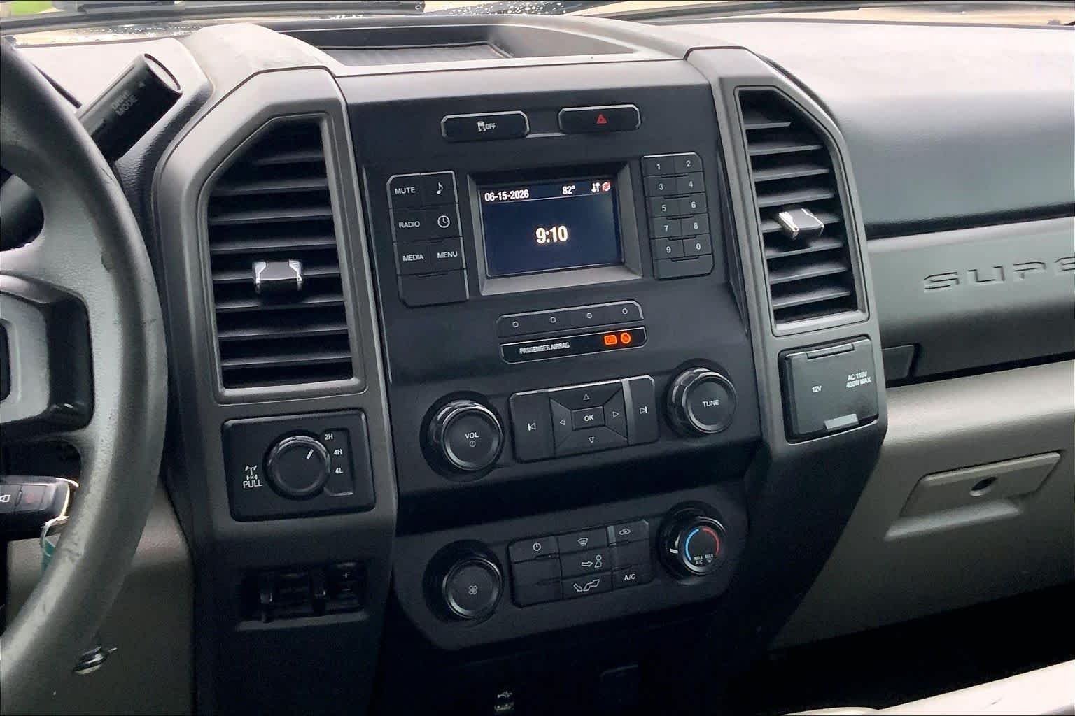 Used 2021 Oxford White Ford XL image 7