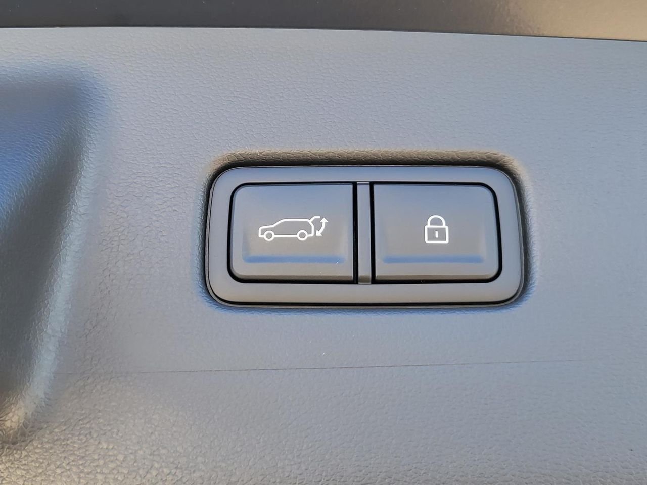 New 2026 Abyss Black Pearl Hyundai Calligraphy FWD image 10