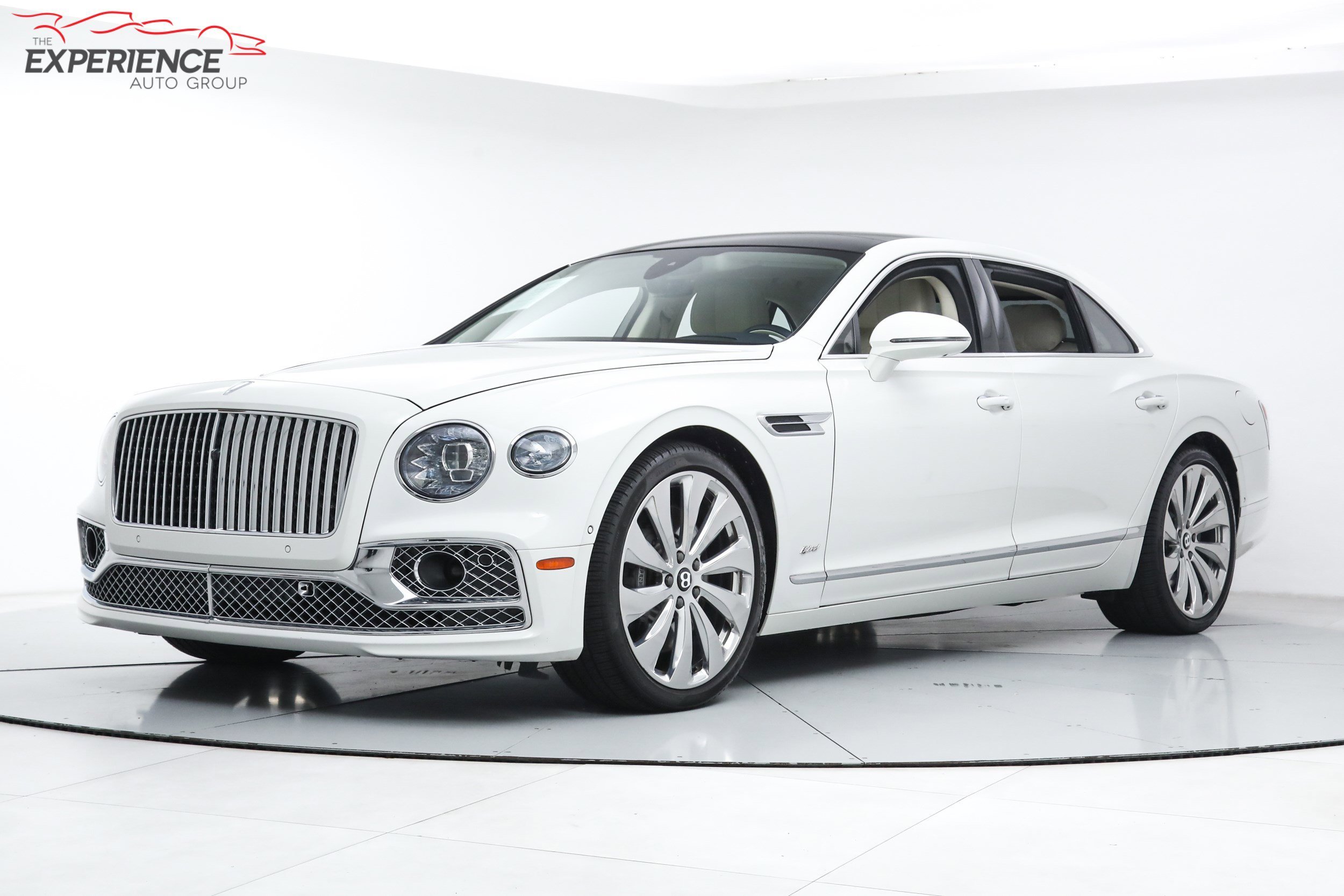 Used 2022 White Bentley  image 1