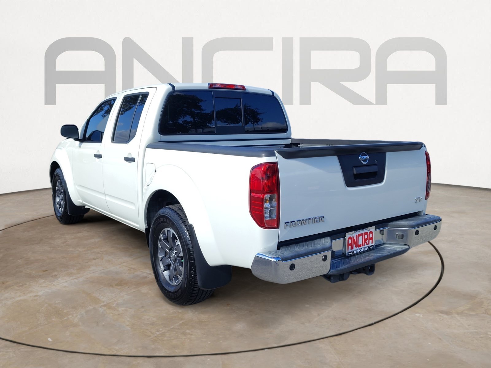 Used 2020 Glacier White Nissan SV image 8