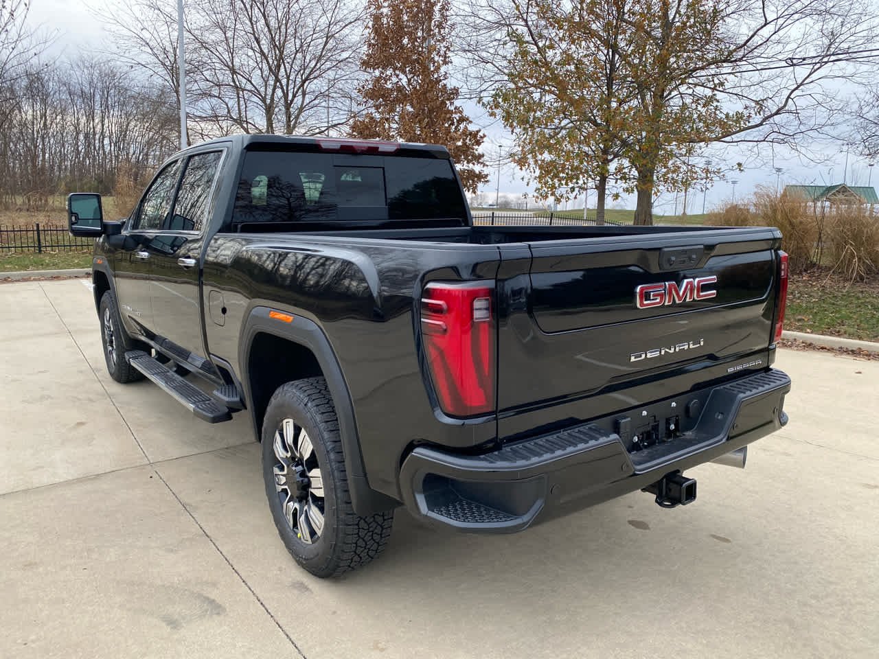 2026 GMC Sierra 2500HD Denali - Photo 8