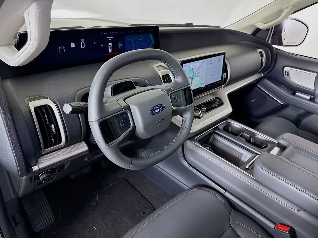 Used 2025 Dark Matter Gray Metallic Ford Active image 15