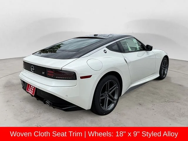 New 2027 White Nissan Sport image 6