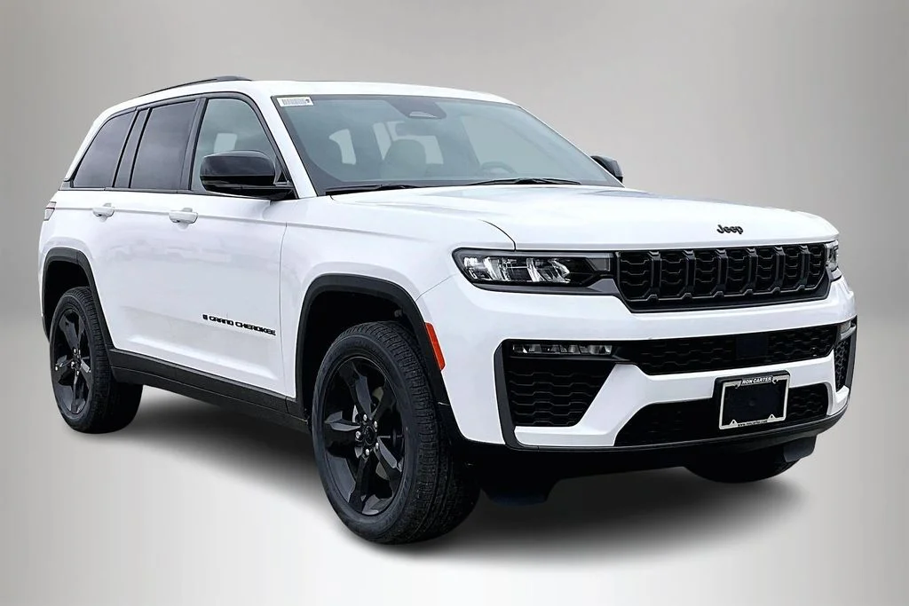 New 2026 Bright White Clear-Coat Exterior Paint Jeep Limited image 1