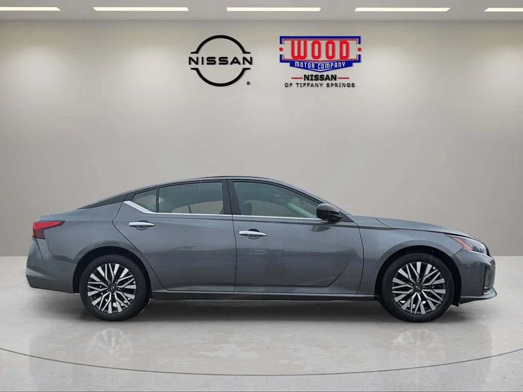 Used 2025 Gun Metallic Nissan SV image 2