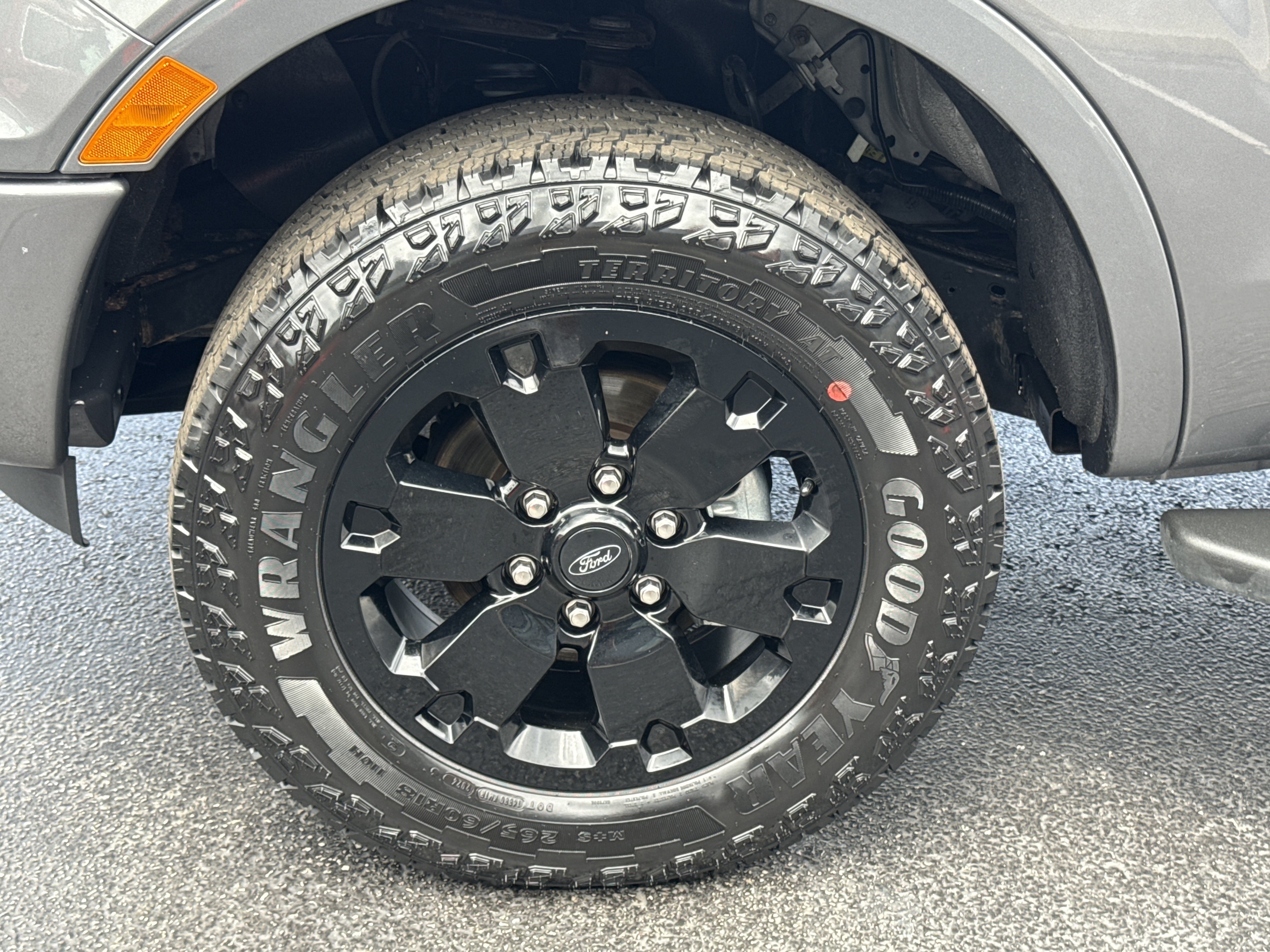 Used 2022 Carbonized Gray Metallic Ford XLT 4WD image 13