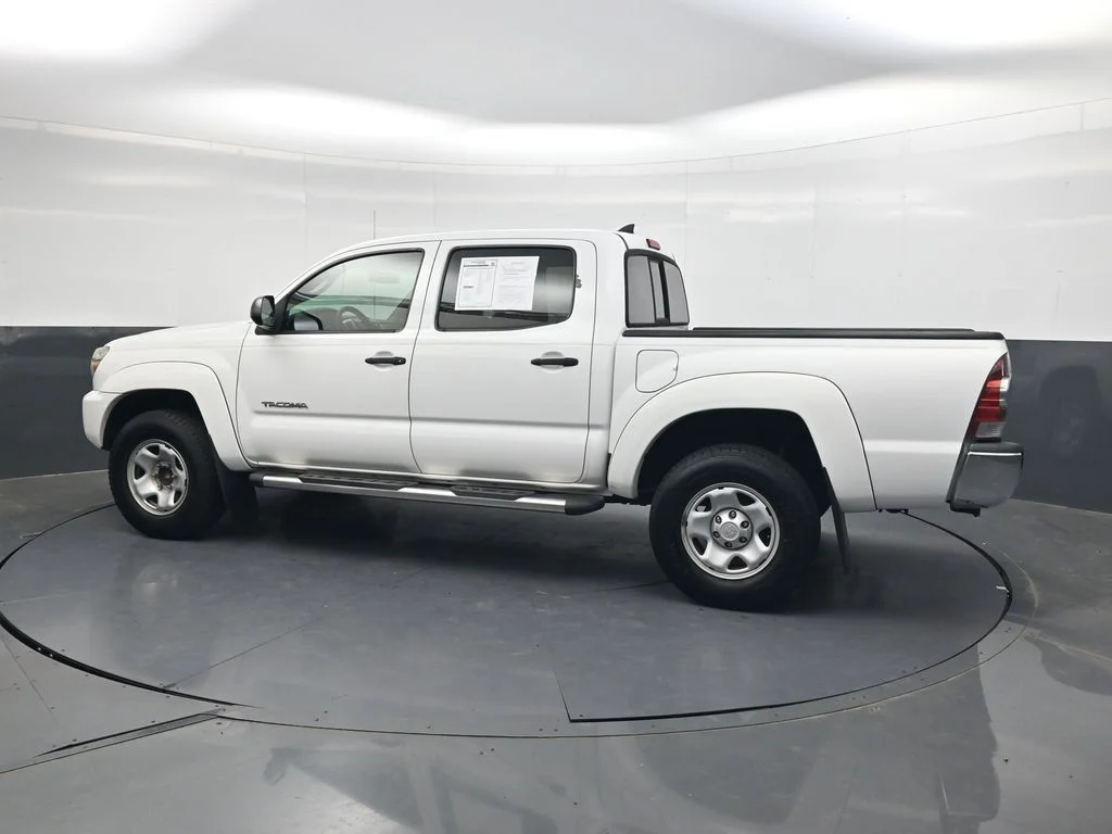 Used 2015 White Toyota PreRunner image 8