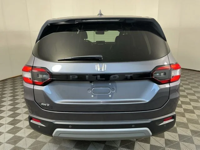 Certified Used 2025 Gray Honda  image 10