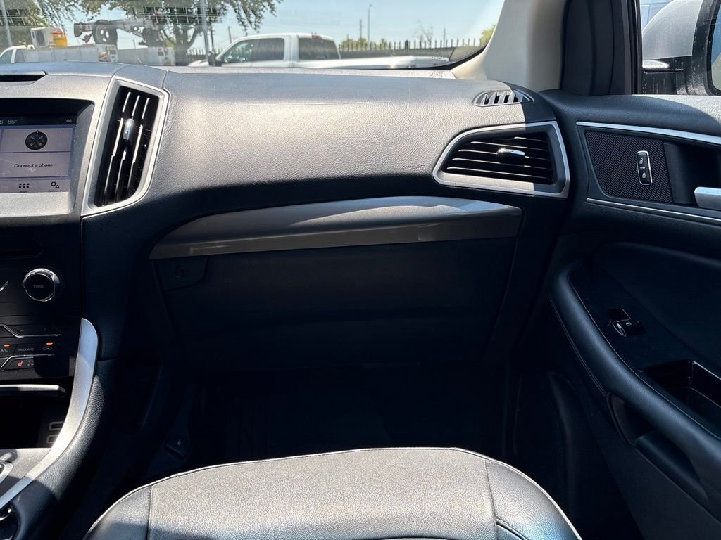 Used 2018 Silver Ford SEL image 7