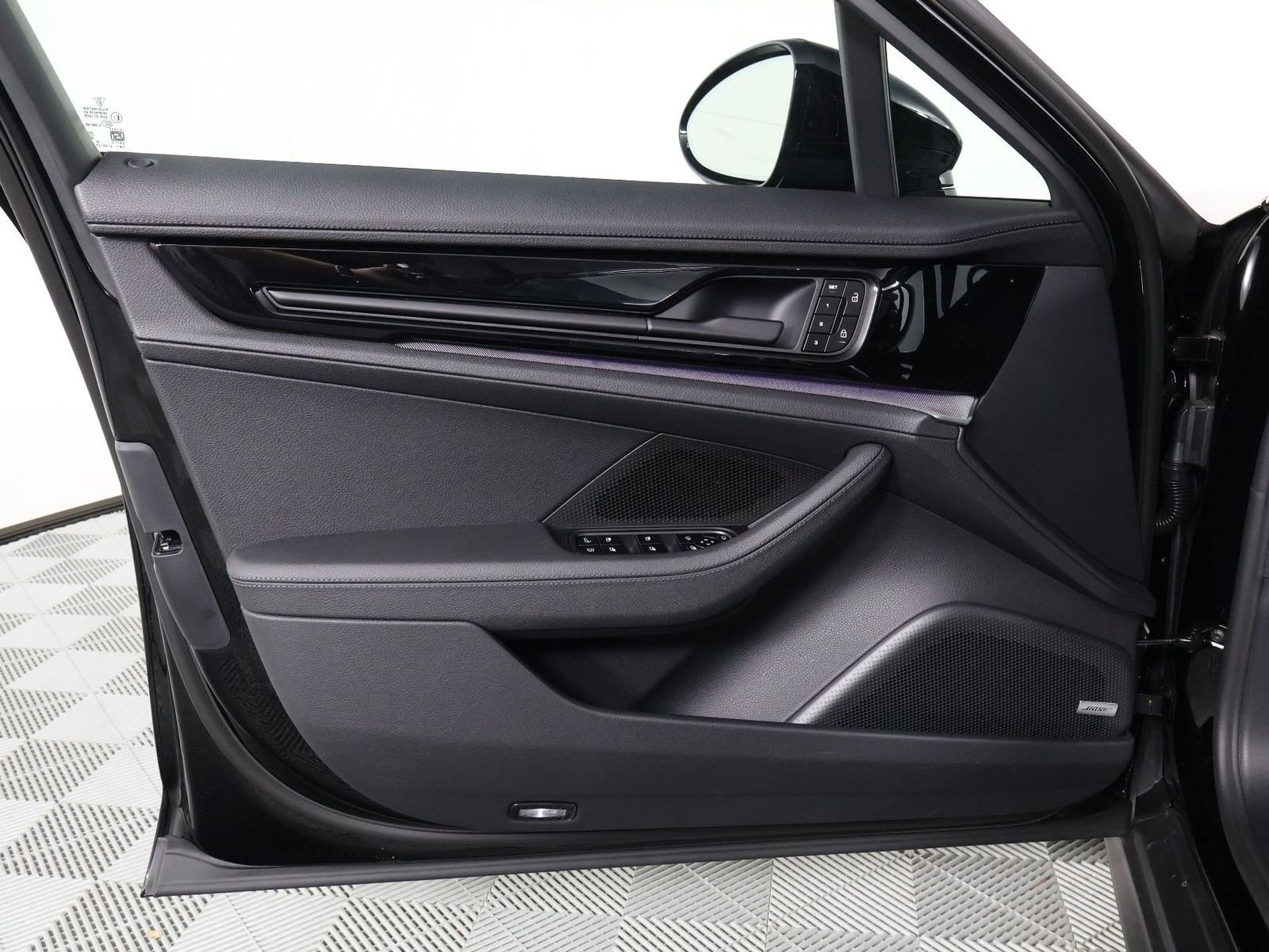 2026 Porsche Panamera 4 E-Hybrid - Photo 21
