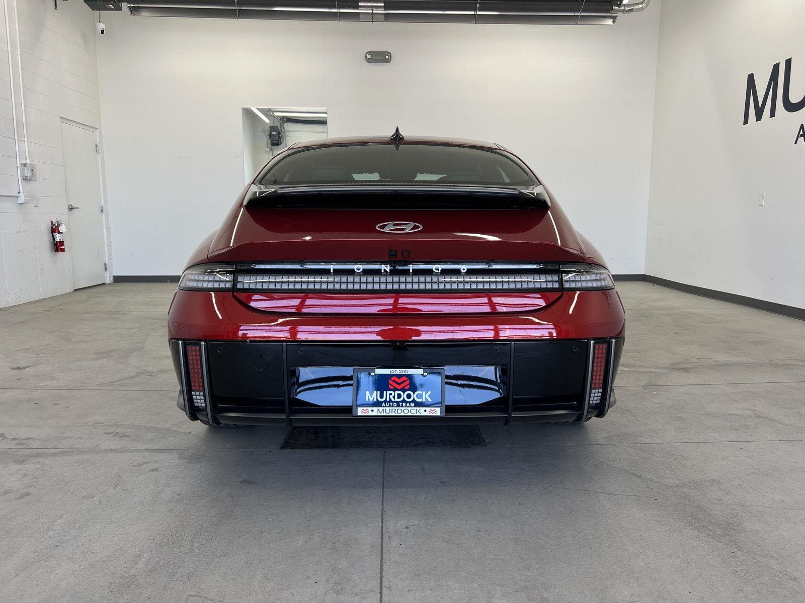 Used 2025 Ultimate Red Hyundai SEL image 3