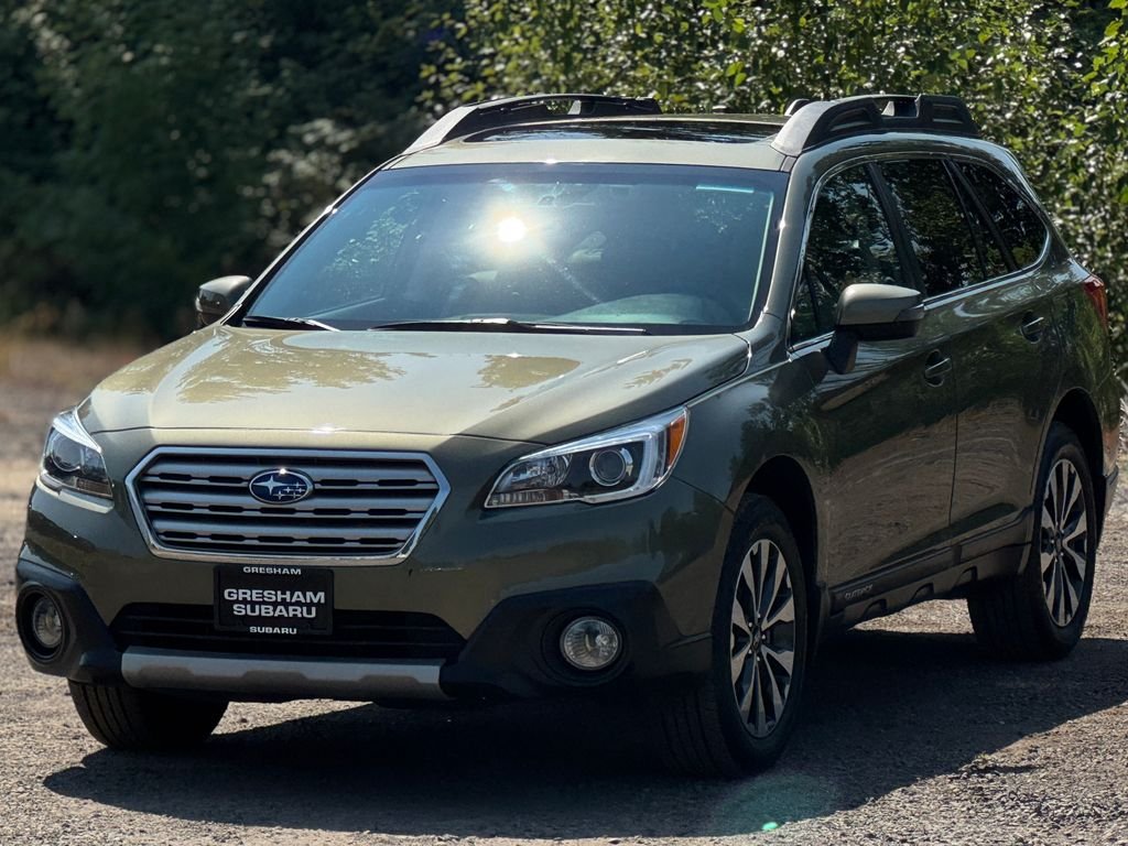 Used 2016 Wilderness Green Metallic Subaru 2.5i image 3