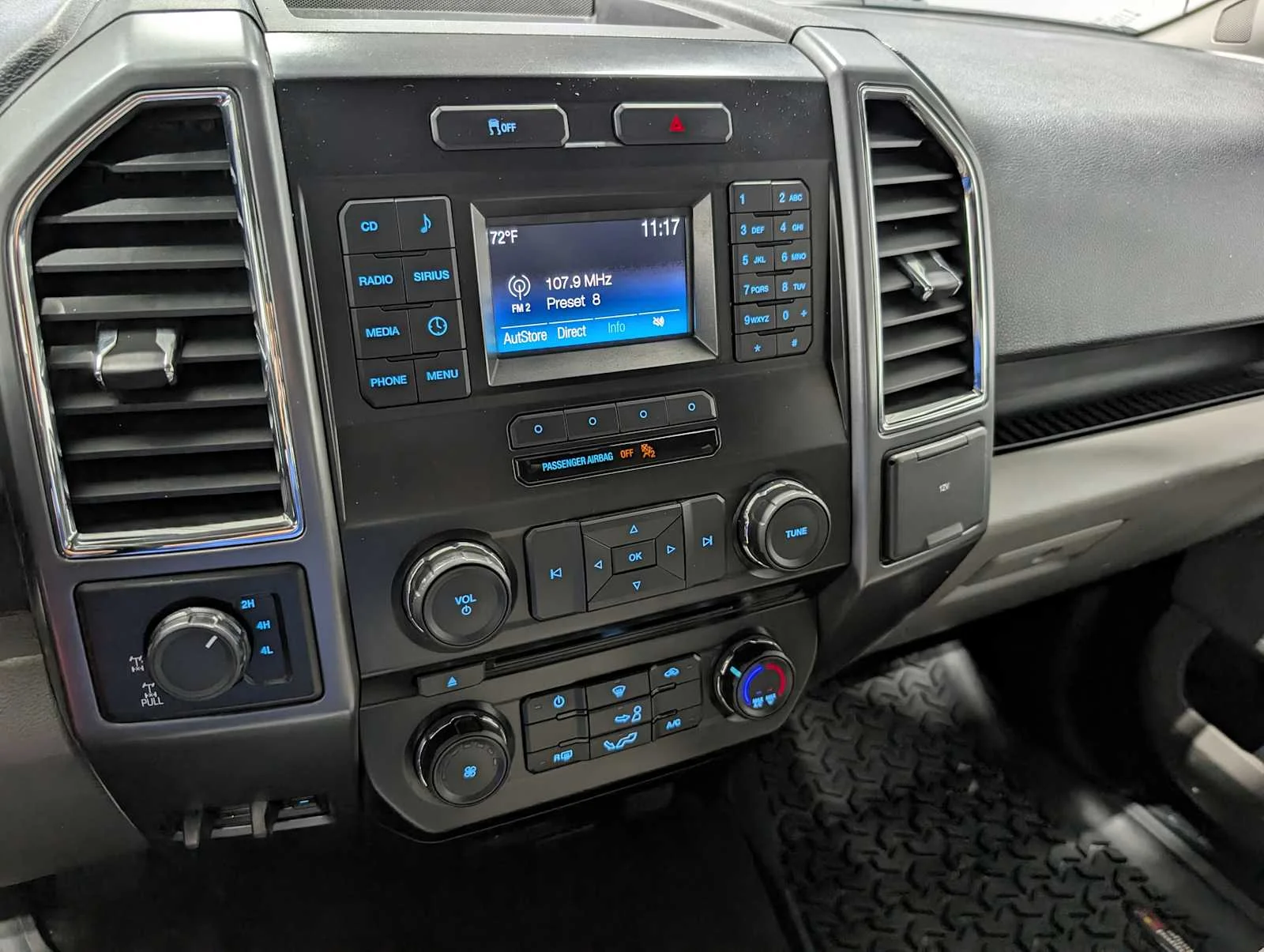 Used 2015 Blue Jeans Metallic Ford XLT image 20