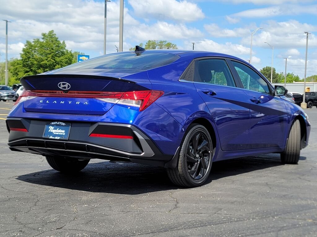 Certified Used 2026 Blue Hyundai SEL Sport image 13