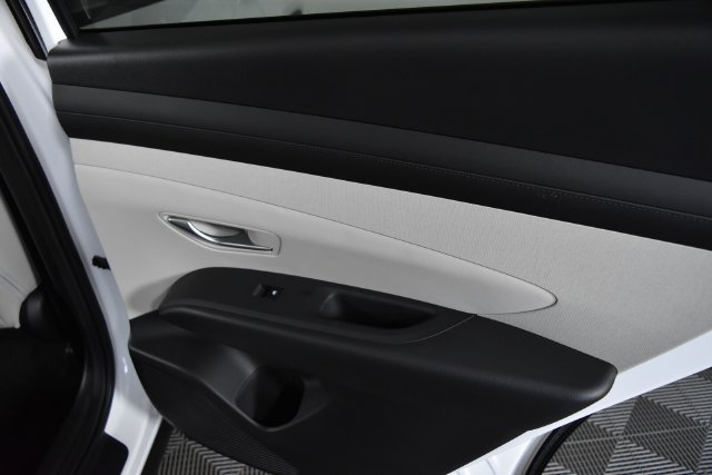 New 2026 White Hyundai SEL Premium AWD image 39