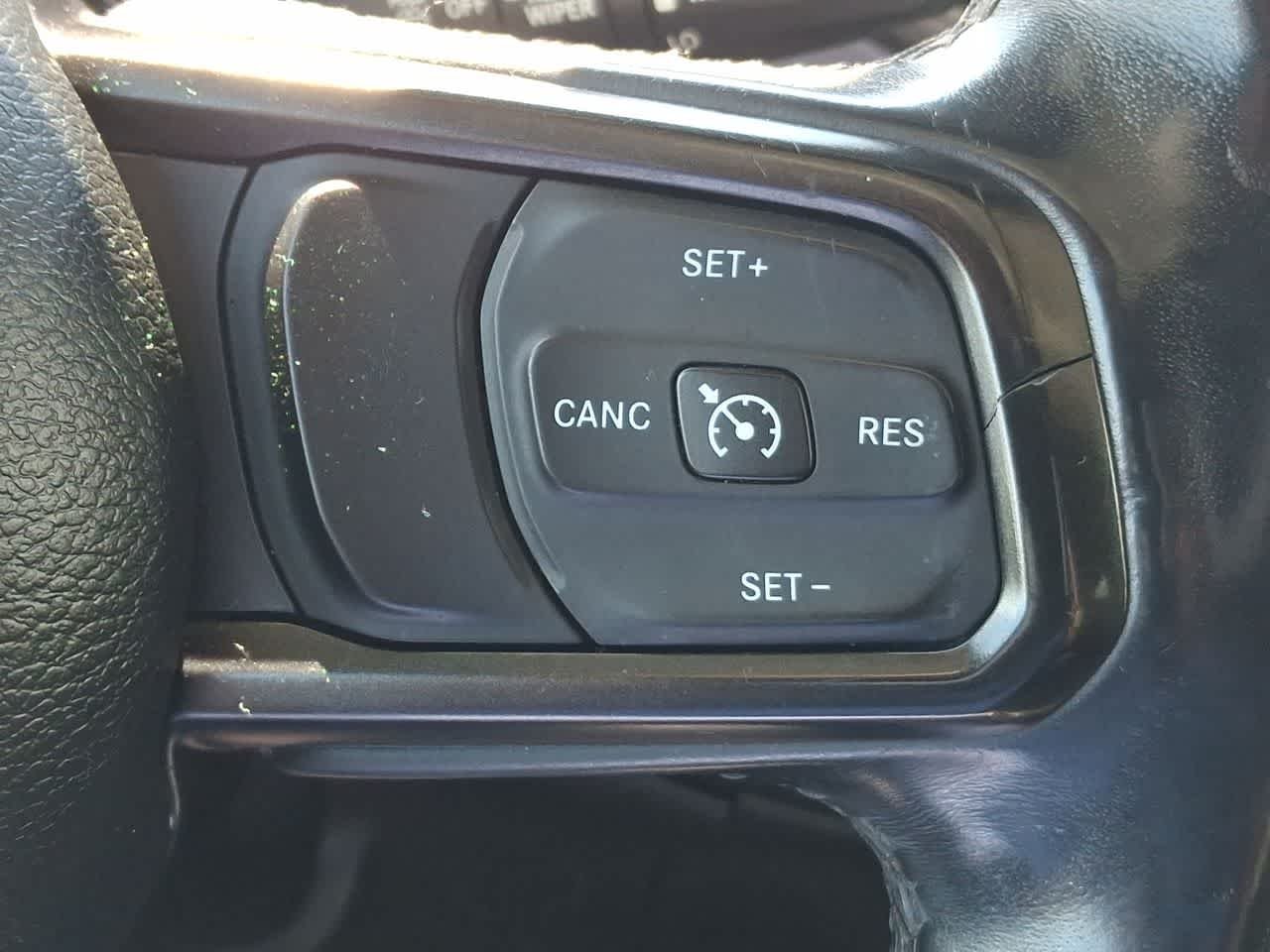 Used 2018 Bright White Clearcoat Jeep Sport S image 24