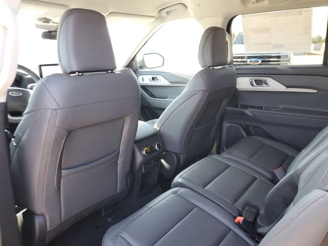 2026 Ford Explorer Active - Photo 11