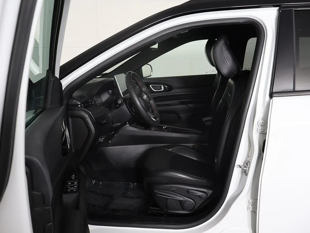 Used 2023 White Jeep Trailhawk image 26