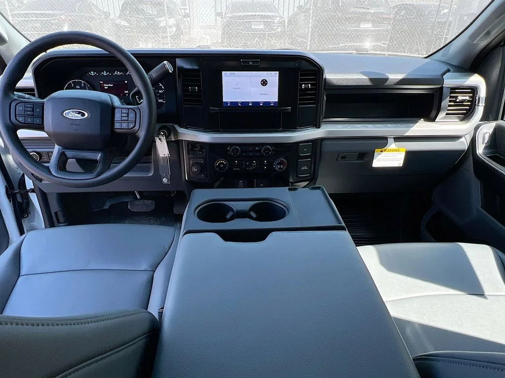 New 2025 Oxford White Ford XL image 7