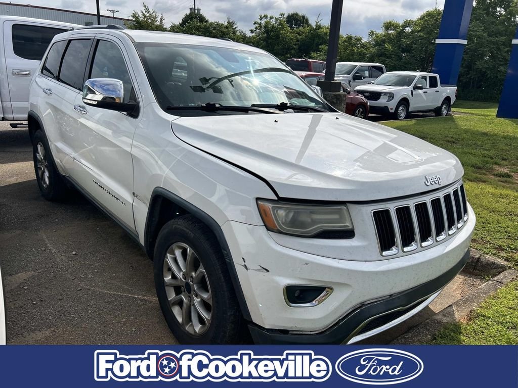 Used 2014 Bright White Clearcoat Jeep Limited image 1