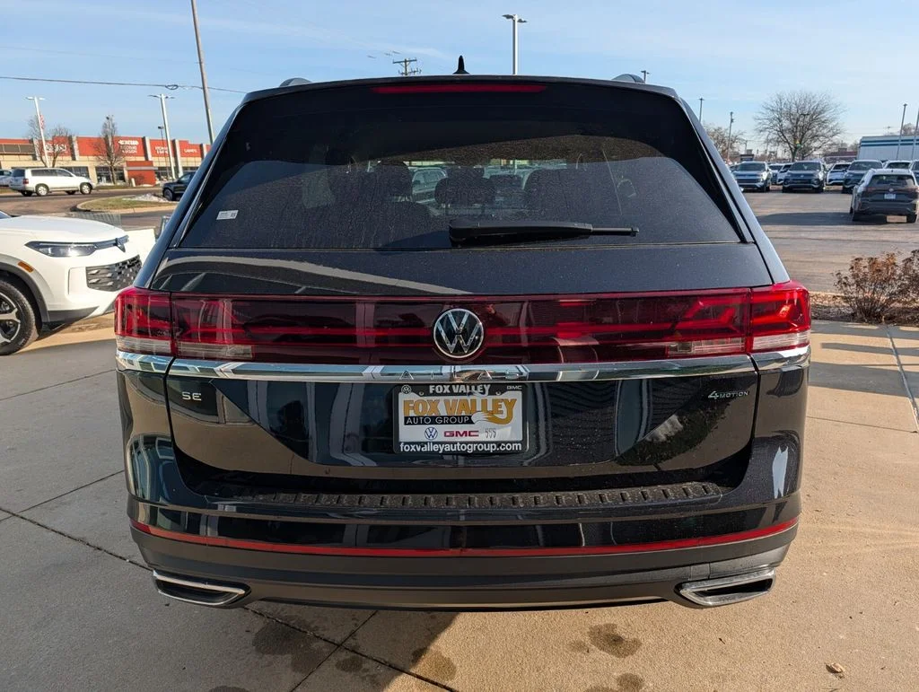 New 2026 Black Volkswagen 2.0T SE image 4