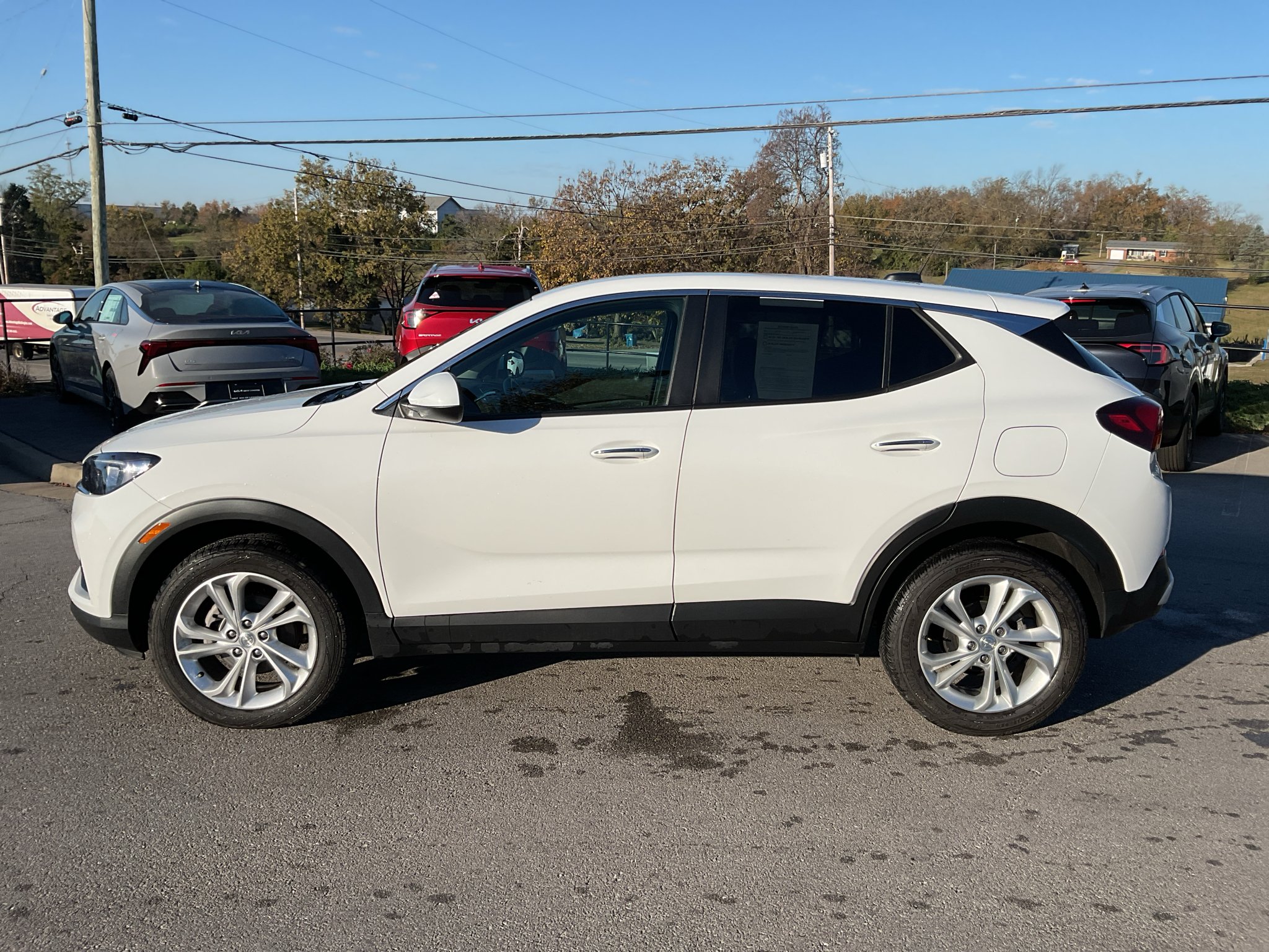 Used 2023 Summit White Buick Preferred image 8