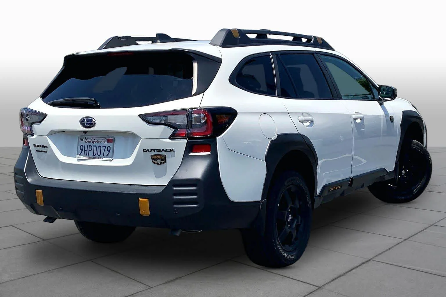 Used 2024 Crystal White Pearl Subaru Wilderness image 12