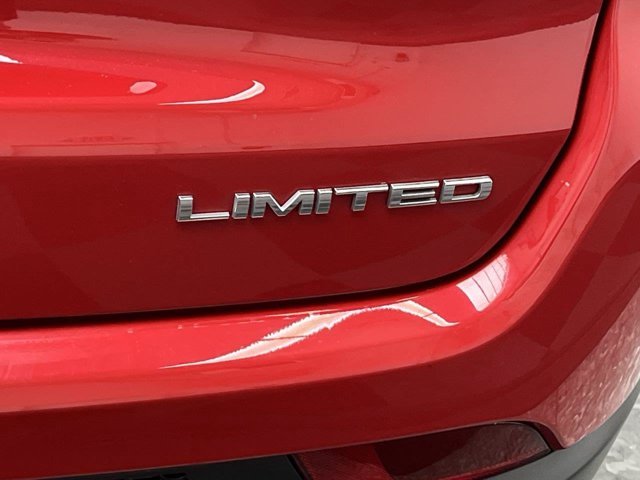 Used 2023 Redline Pearlcoat Jeep Limited image 29